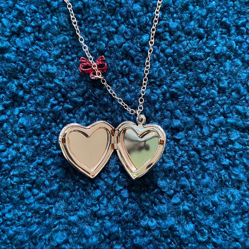 FREE WITH BUNDLE OF 3 OR MORE